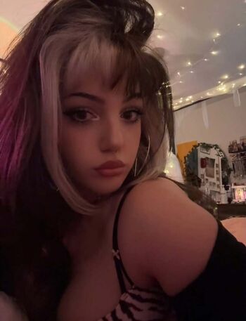 Full leaked Buggiewuggie private onlyfans photo