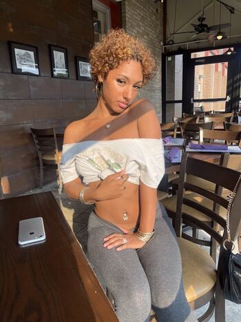 Full leaked Burlz private onlyfans photo