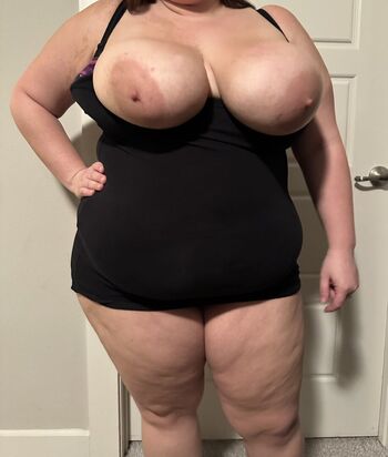 Full leaked Busty brat private onlyfans photo