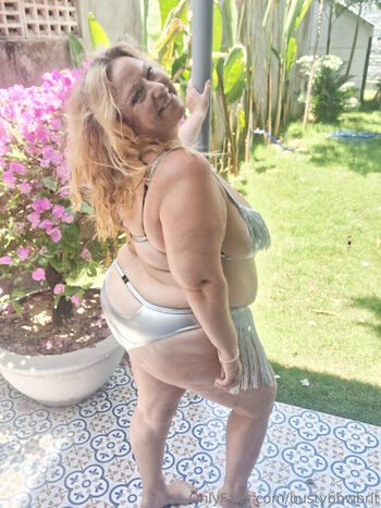 Full leaked Bustybbwbrit private onlyfans photo