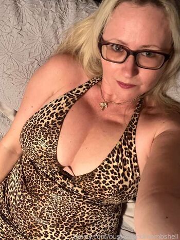 Full leaked Bustyblondmombshell private onlyfans photo