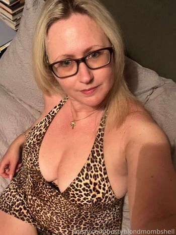 Full leaked Bustyblondmombshell private onlyfans photo