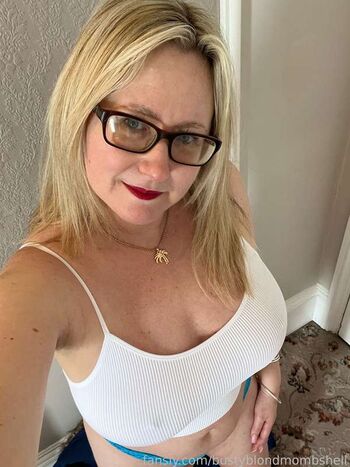 Full leaked Bustyblondmombshell private onlyfans photo
