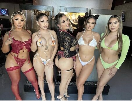 Full leaked Cafe lu girls private onlyfans photo