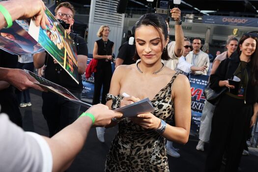 Camila Mendes