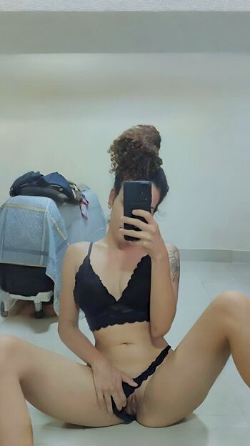Full leaked Ceclia private onlyfans photo