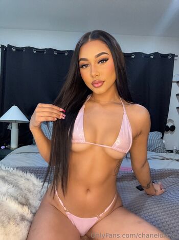 chaneloxoxo