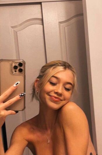 Charlotteeee01