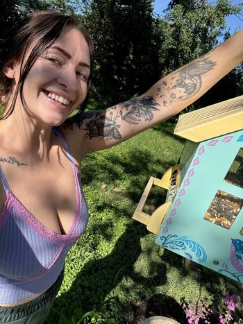 Full leaked Chelsswellss private onlyfans photo