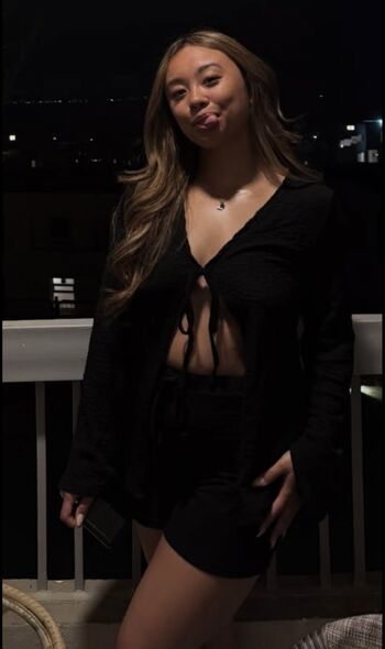 Full leaked Chinese girls private onlyfans photo