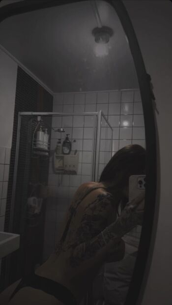 Full leaked Chlocaine private onlyfans photo
