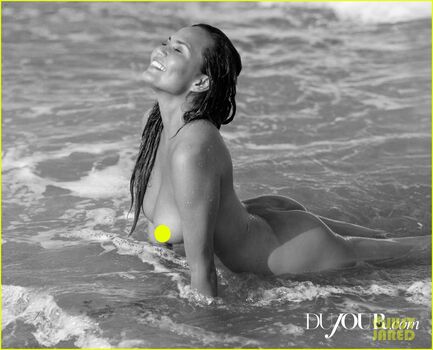 Full leaked Chrissyteigen private onlyfans photo