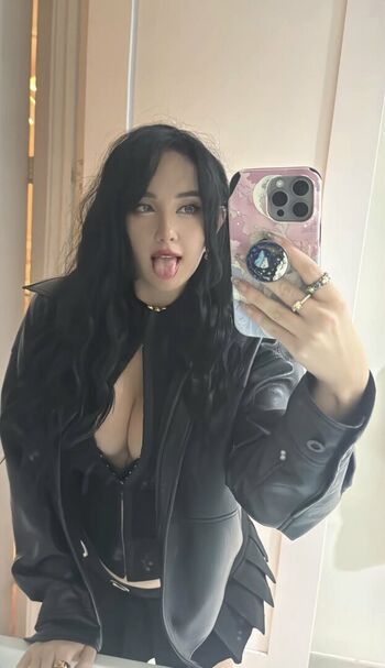 Full leaked Cluelocosplay private onlyfans photo