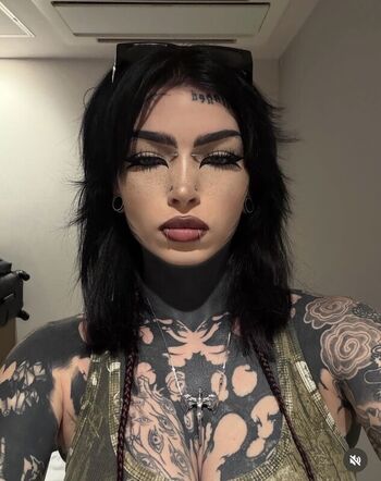 Full leaked Comeovwhenursober private onlyfans photo