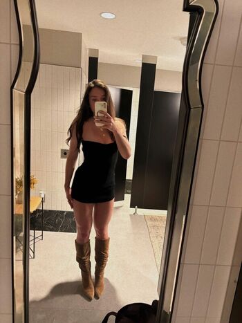 Full leaked Courtney sarault private onlyfans photo