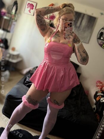 Curiouscorrine3