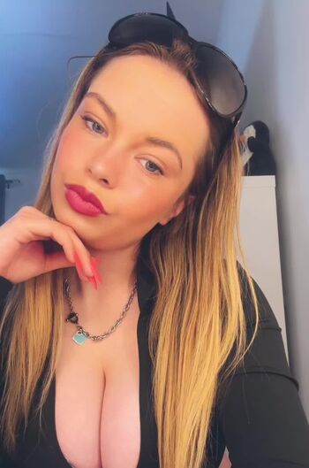 Full leaked Cutecandyxls page private onlyfans photo