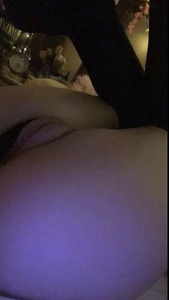 Full leaked Cutesexybunni private onlyfans photo