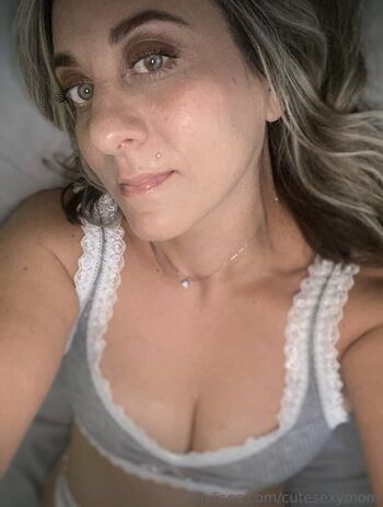 Full leaked Cutesexymom private onlyfans photo
