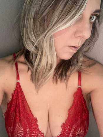 Full leaked Cutesexymom private onlyfans photo