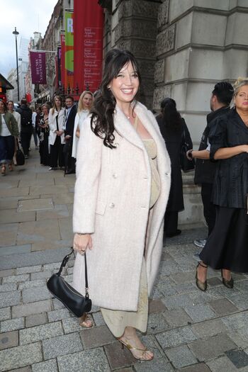 Daisy Lowe