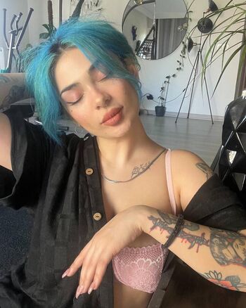 Full leaked Damla ecre private onlyfans photo