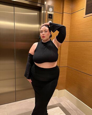 Full leaked Danis figure private onlyfans photo