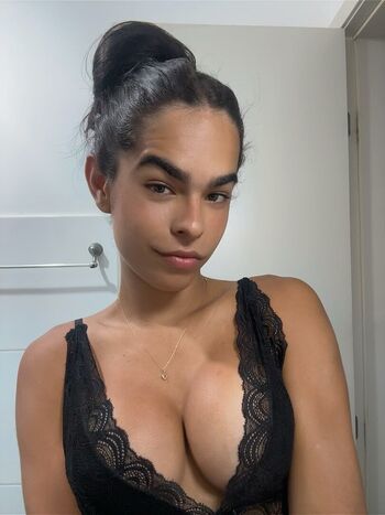 Danyela Mln V