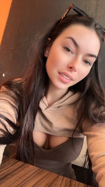 Full leaked Daphne nadeau private onlyfans photo