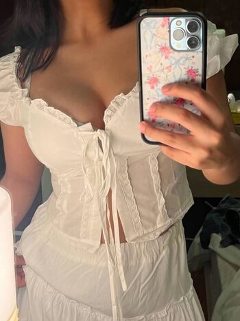 Full leaked Daphnelowkey private onlyfans photo
