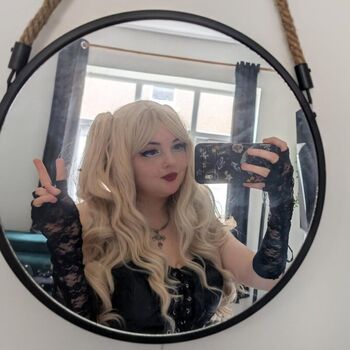 Full leaked Dinosaurqueen private onlyfans photo