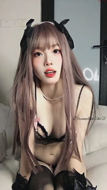 Full leaked Dreamlikeuwu private onlyfans photo