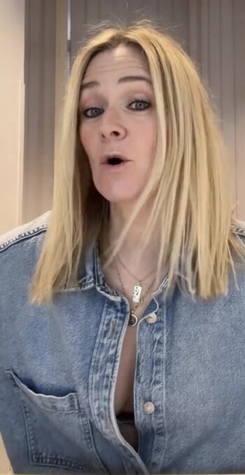 Edith Bowman Dj