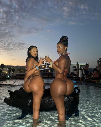 Full leaked Edwinacarla private onlyfans photo