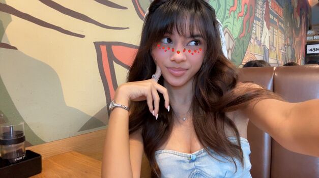 Full leaked Eeeveenara private onlyfans photo