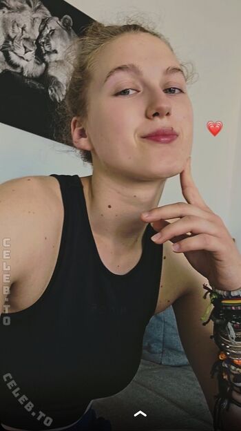 Full leaked Einfachnurchristiinaa private onlyfans photo