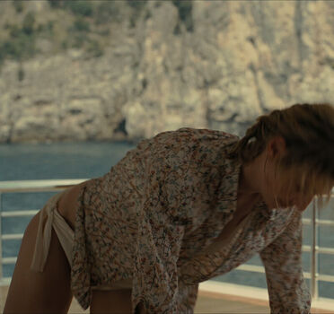 Full leaked Elizabeth debicki private onlyfans photo