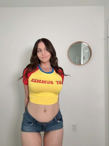 Full leaked Haileyrose/ private onlyfans photo