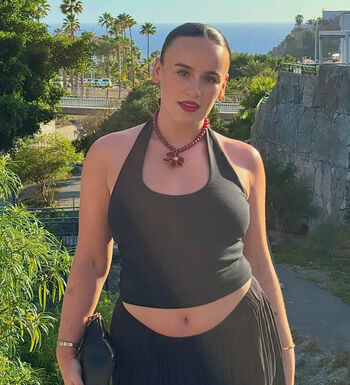 Ellie Leach