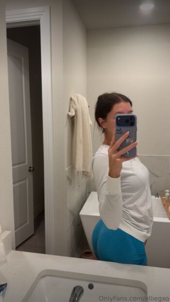 Full leaked Ellie vandeel  page private onlyfans photo