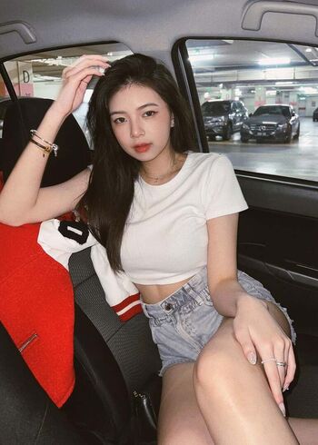 Full leaked Elyn leong private onlyfans photo