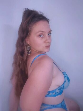Full leaked Emeline parent private onlyfans photo