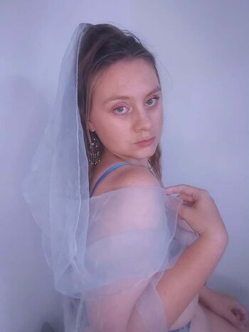 Full leaked Emeline parent private onlyfans photo