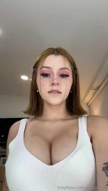 Full leaked Evabonnet private onlyfans photo