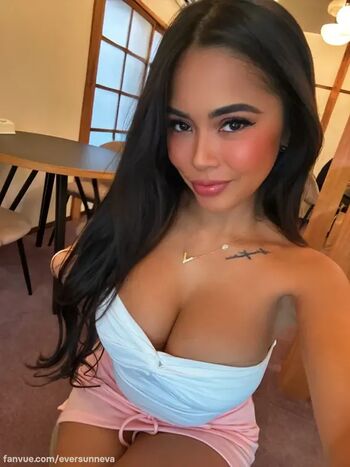 Full leaked Eversunneva private onlyfans photo