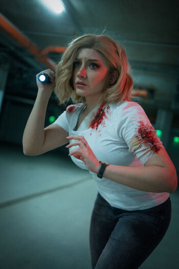 Ezy Summers Cosplay