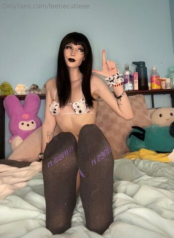 Feetiecutie