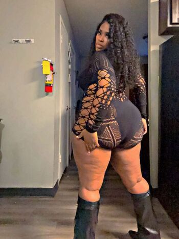 Full leaked Fenishia coston private onlyfans photo