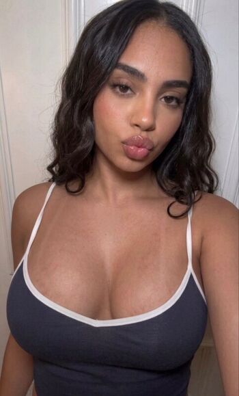 Full leaked Skyytea/ private onlyfans photo