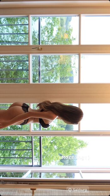 Full leaked Floralydo  page private onlyfans photo